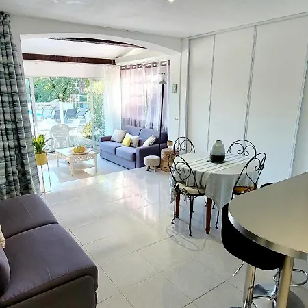 Studio With A Terrace Garden And Pool In Gassin Apartamento Saint-Tropez